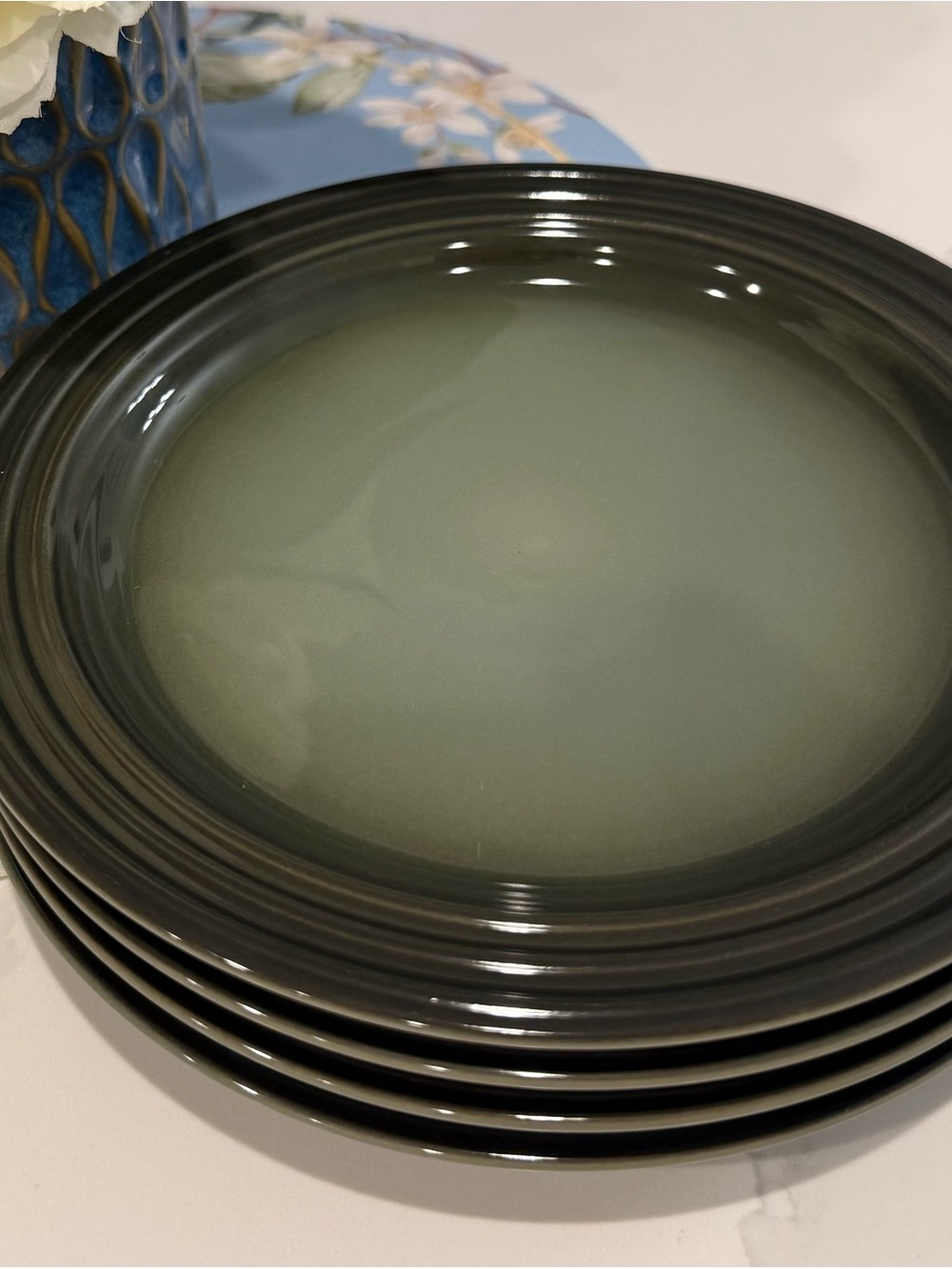 Le Creuset Thyme Salad Plates Set of 4 Discontinued Color NWT Seconds